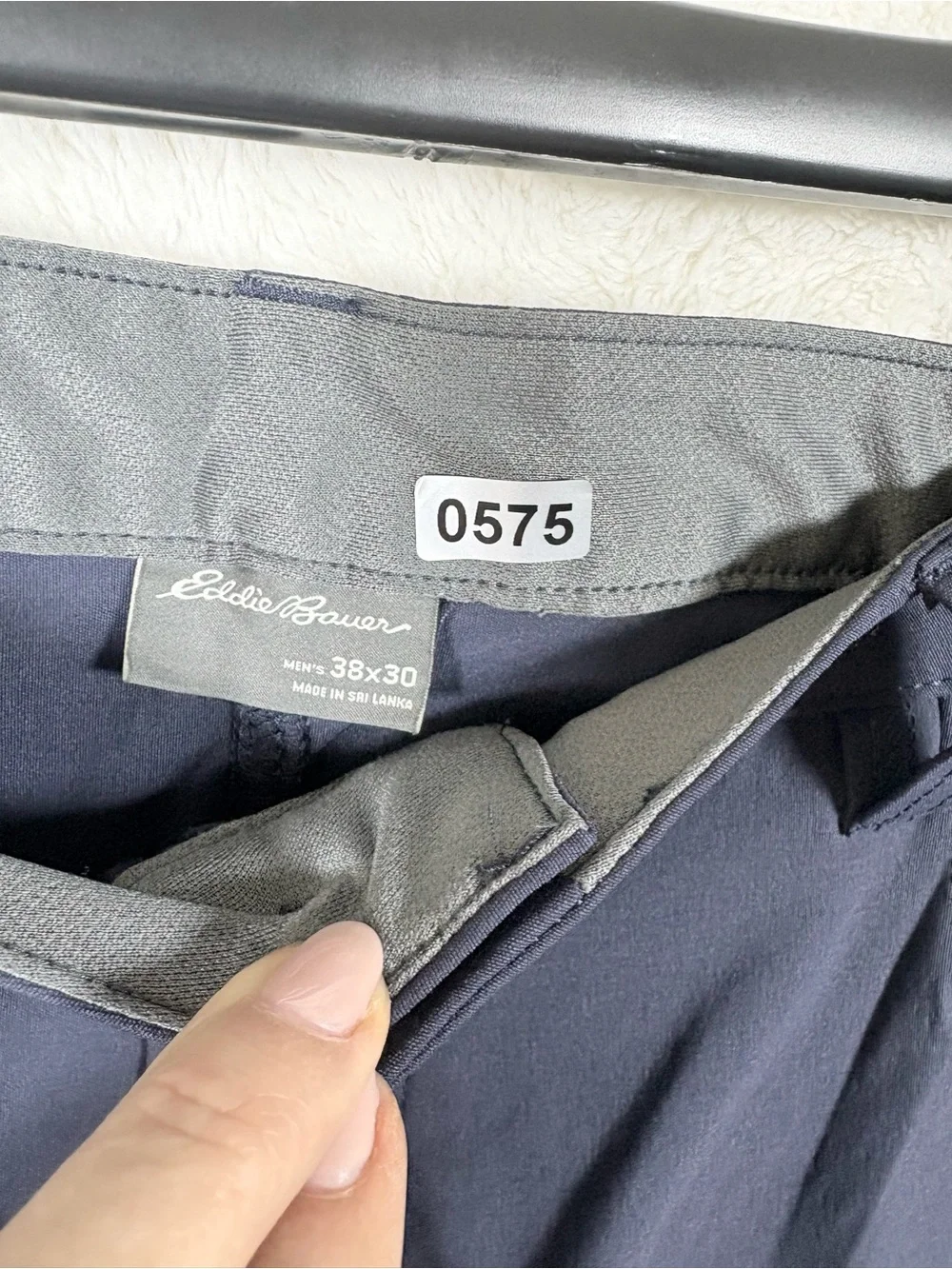 Eddie Bauer Men's Navy Blue pants 38/30 0575